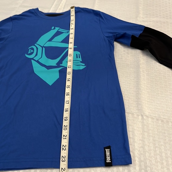 Fortnite & Roblox Long Sleeves Boys t-shirts. Blue is LG (10-12) & White Med. - Picture 11 of 15